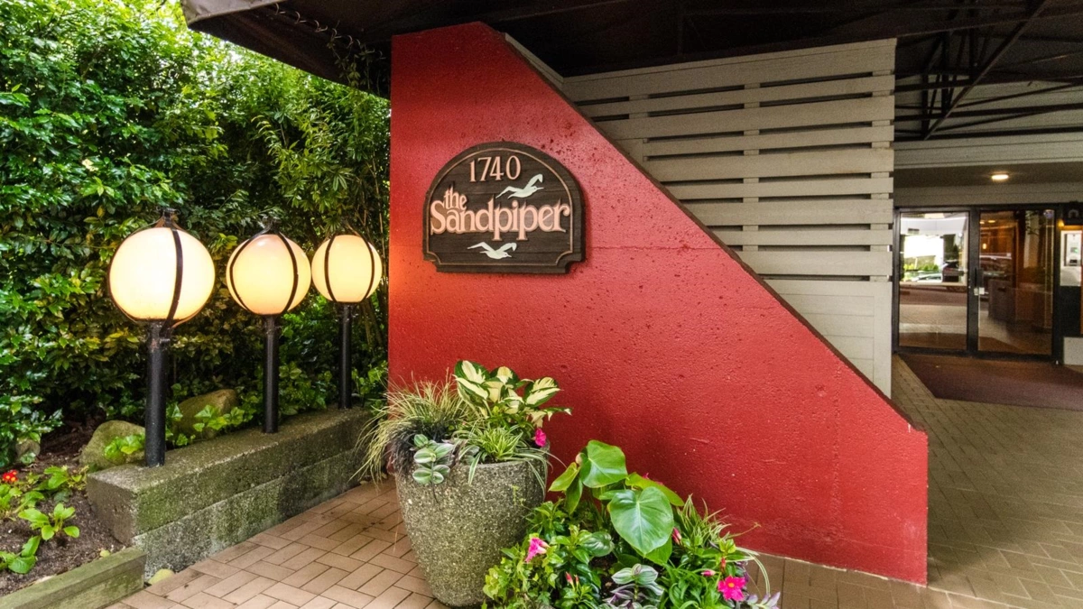 Outdoor Deck Photo of 1501 1740 Comox Street, Vancouver, BC