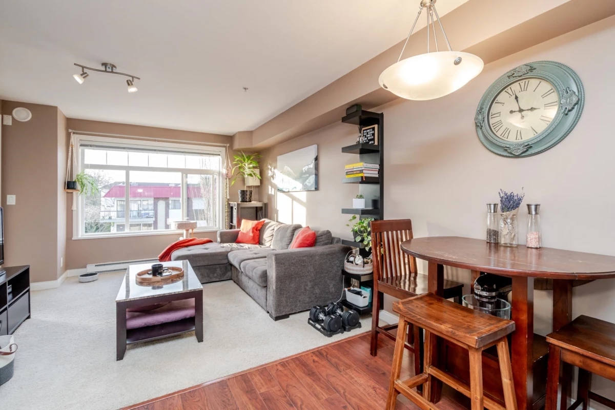 Kitchen Photo of 332 5660 201a Street, Langley, BC