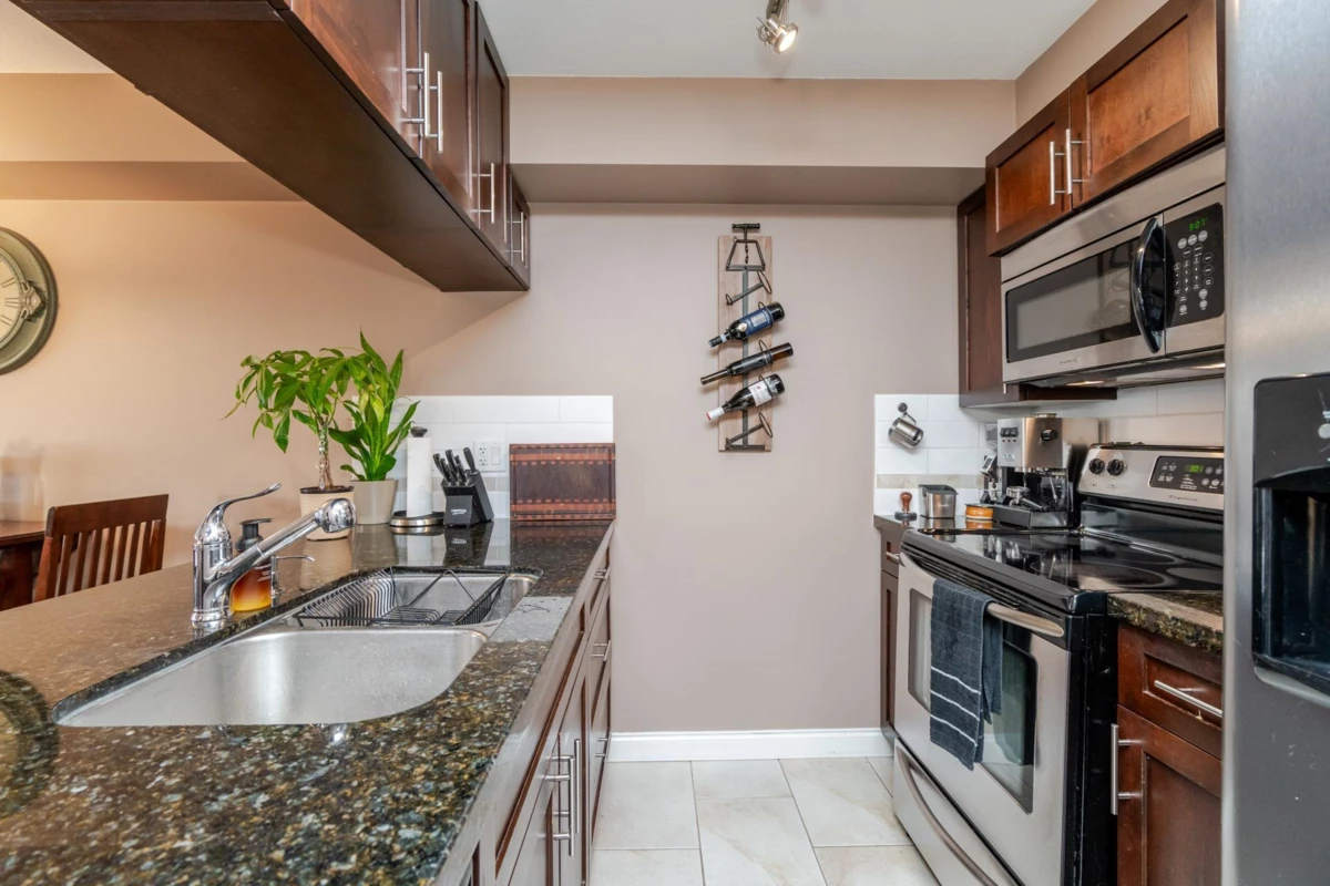 Office / Den Photo of 332 5660 201a Street, Langley, BC