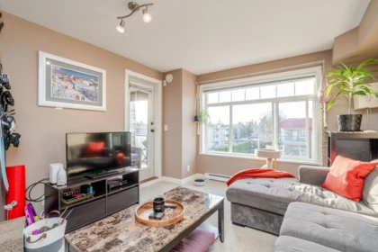 Breakfast Nook Photo of 332 5660 201a Street, Langley, BC