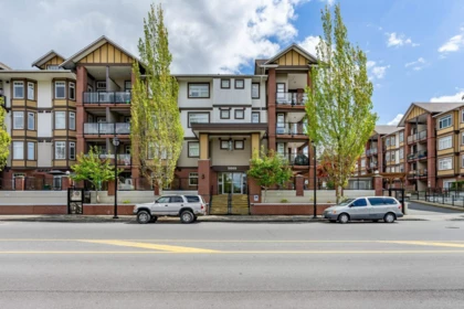 332 5660 201a Street, Langley, BC