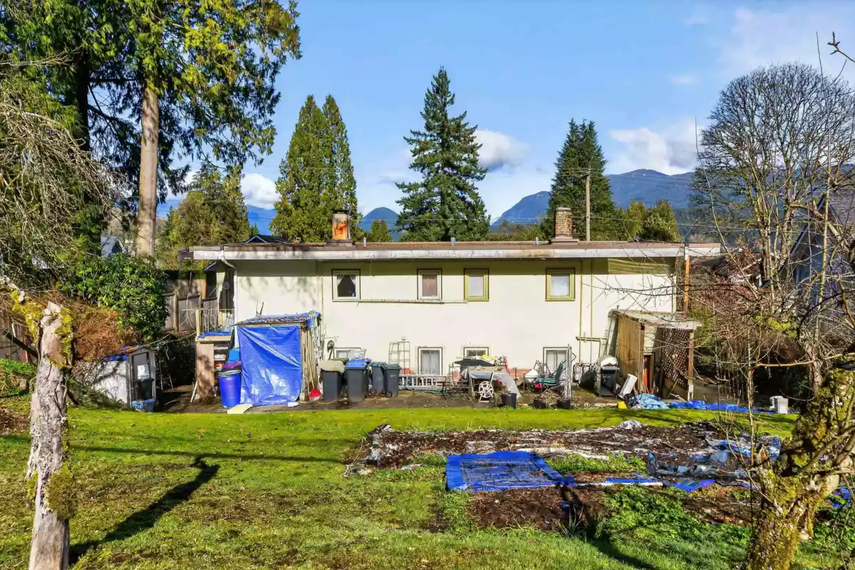 Hallway Photo of 2217 St George Street, Port Moody, BC