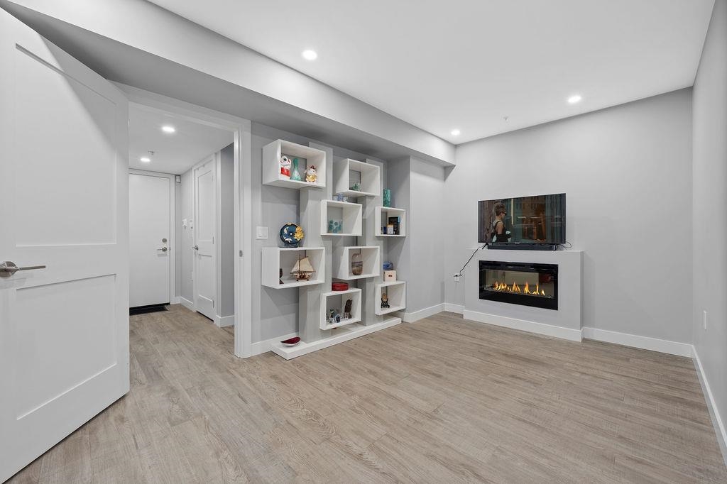 Backyard Photo of 4684 Capilano Road, North Vancouver, BC