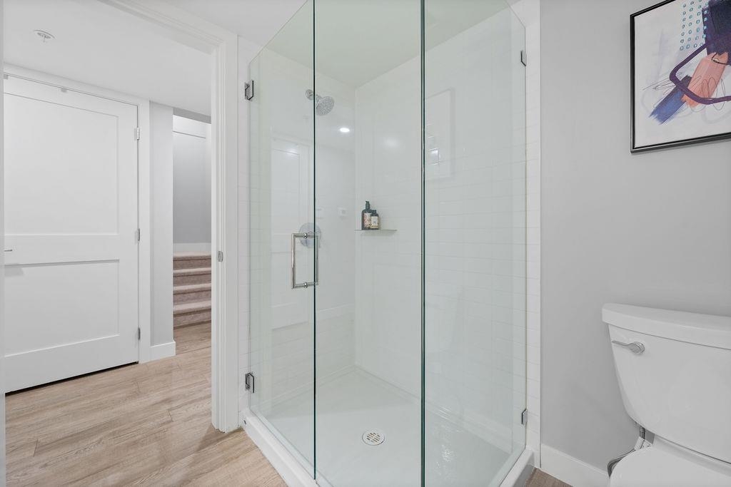 Garden / Landscaping Photo of 4684 Capilano Road, North Vancouver, BC