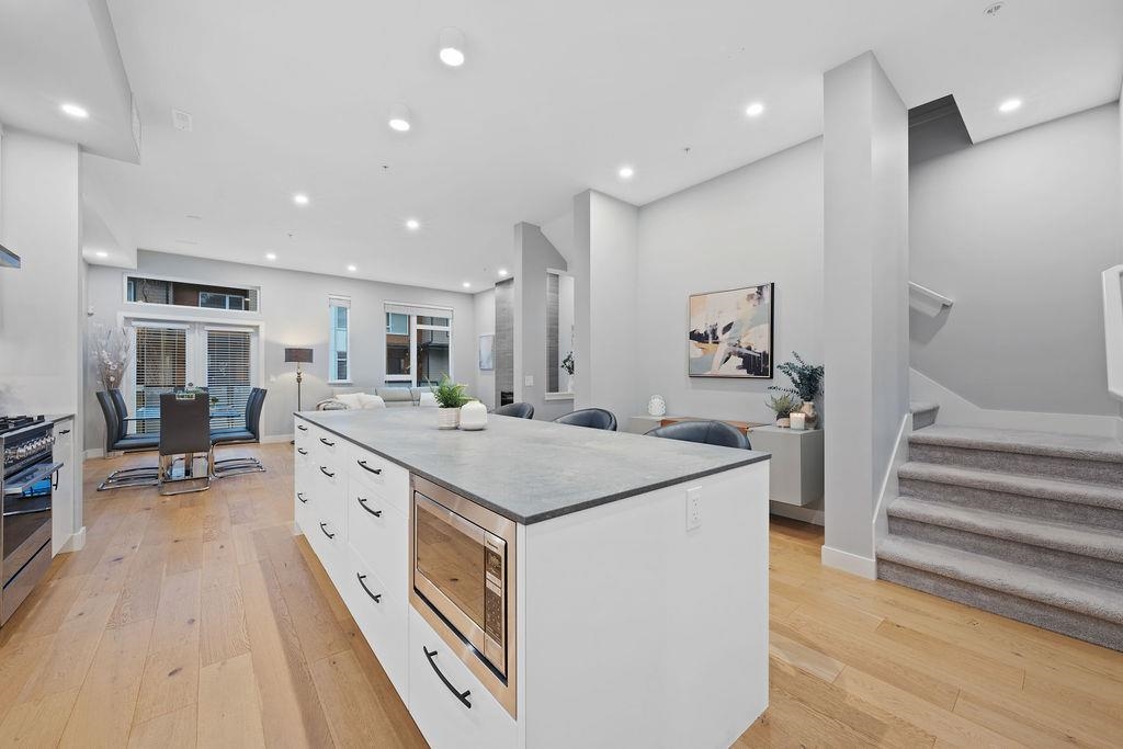 Living Room Photo of 4684 Capilano Road, North Vancouver, BC