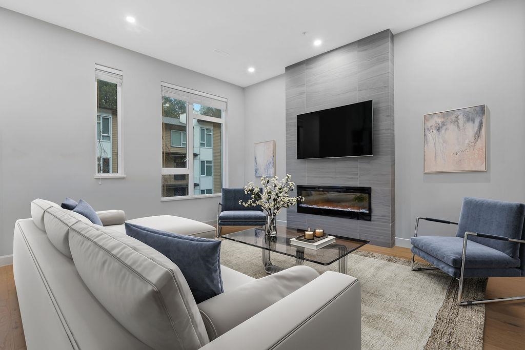 Walk-In Closet Photo of 4684 Capilano Road, North Vancouver, BC