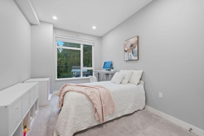 Hallway Photo of 4684 Capilano Road, North Vancouver, BC