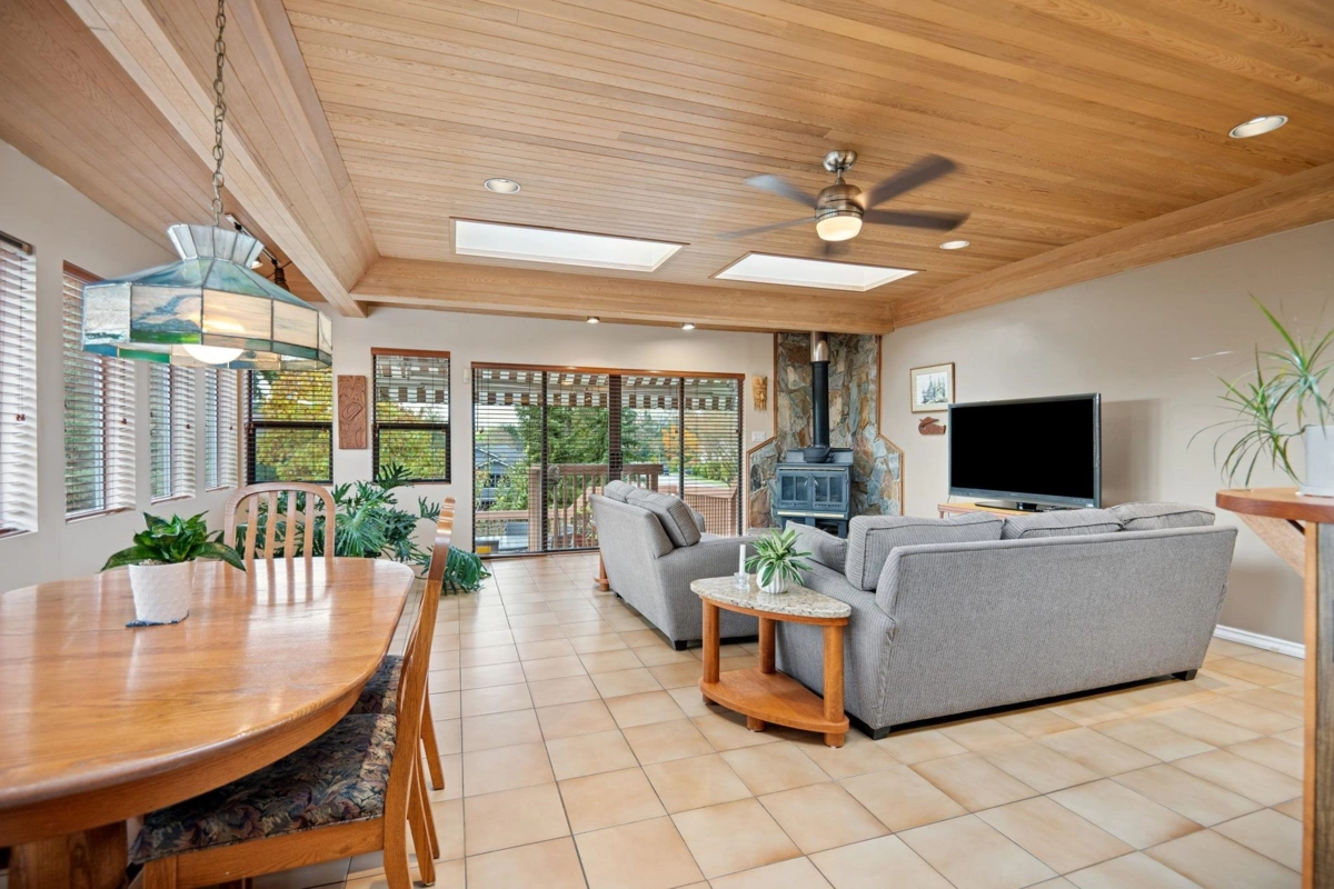 Bedroom 3 Photo of 5508 Cedardale Court, Burnaby, BC