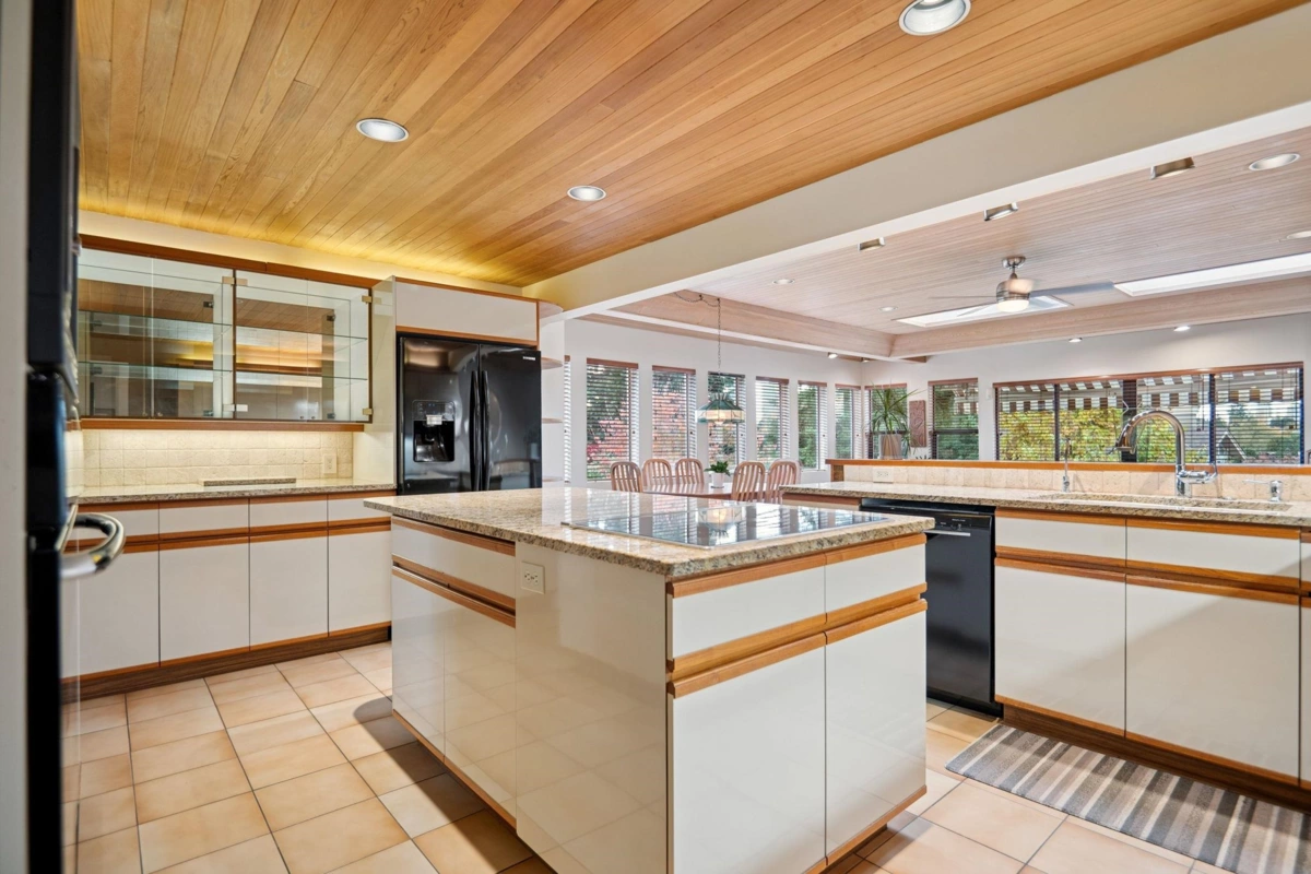 Primary Bedroom Photo of 5508 Cedardale Court, Burnaby, BC