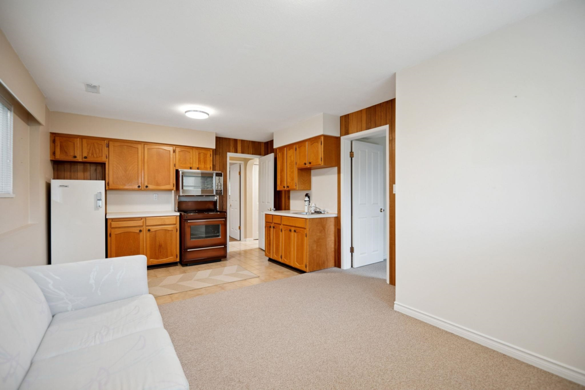 Staircase Photo of 5508 Cedardale Court, Burnaby, BC