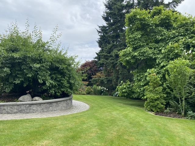 Swimming Pool Photo of 5508 Cedardale Court, Burnaby, BC