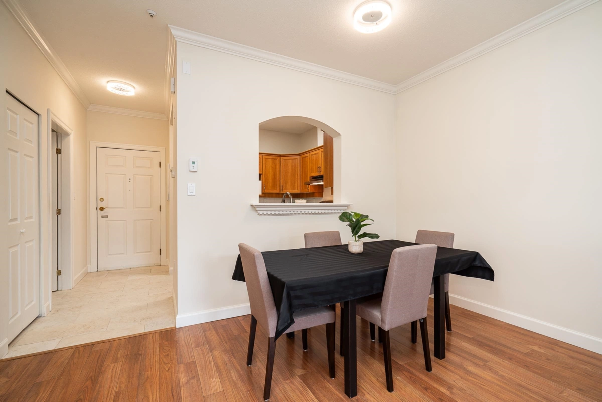 Dining Area Photo of 318 2985 Princess Crescent, Coquitlam, BC