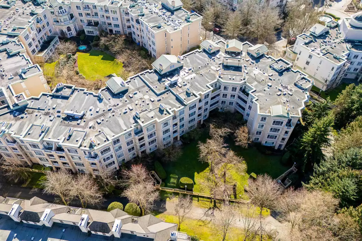 Front Yard Photo of 318 2985 Princess Crescent, Coquitlam, BC