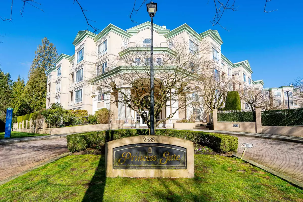 Guest Bathroom Photo of 318 2985 Princess Crescent, Coquitlam, BC