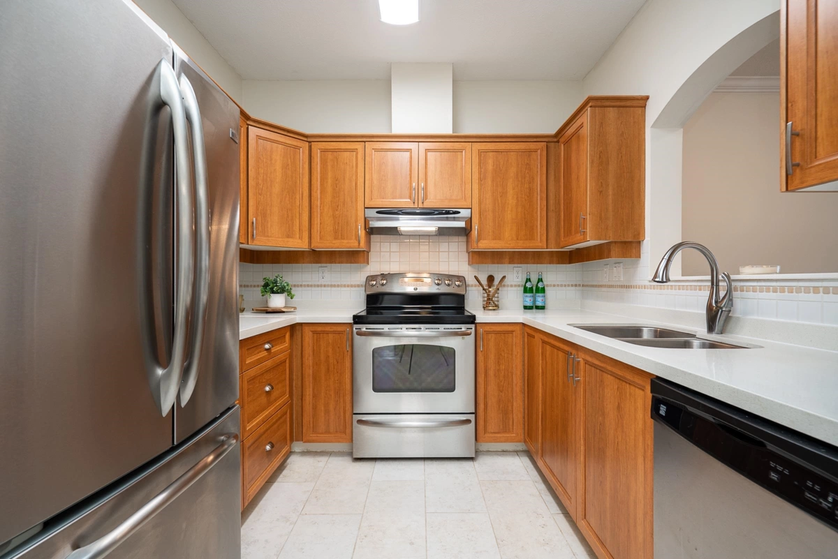 Kitchen Island Photo of 318 2985 Princess Crescent, Coquitlam, BC