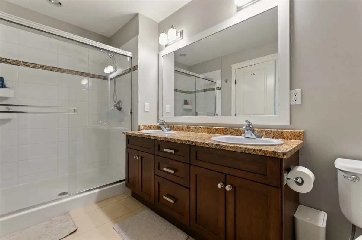 Hallway Photo of 10 45137 Nicomen Crescent, Chilliwack, BC