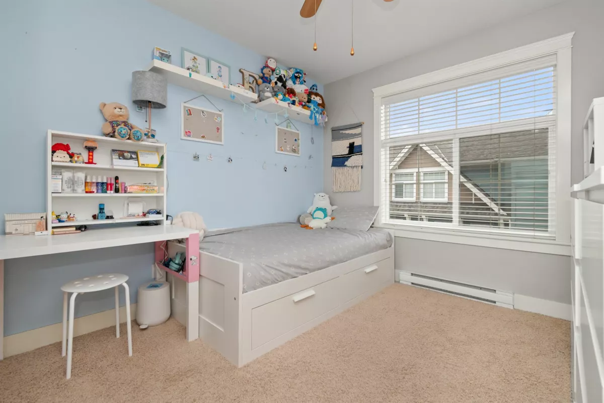 Staircase Photo of 10 45137 Nicomen Crescent, Chilliwack, BC