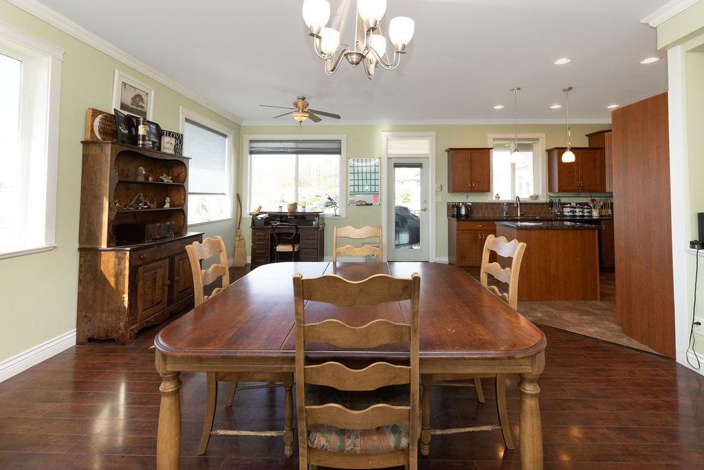Dining Area Photo of 787 North Road, Gibsons, BC