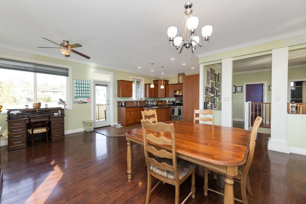 Family Room Photo of 787 North Road, Gibsons, BC