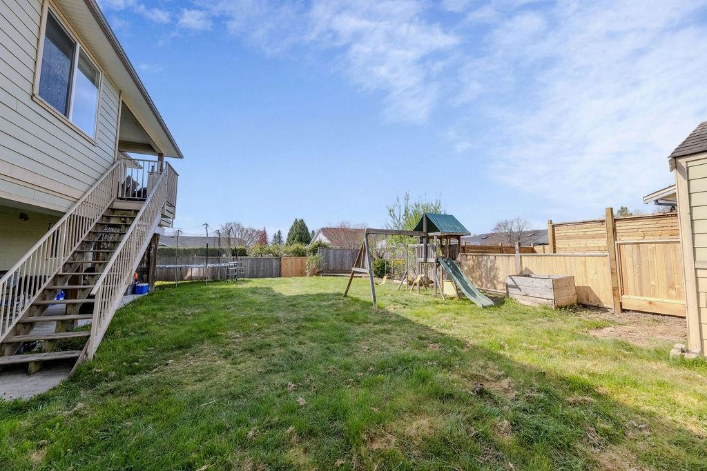 Front Yard Photo of 787 North Road, Gibsons, BC