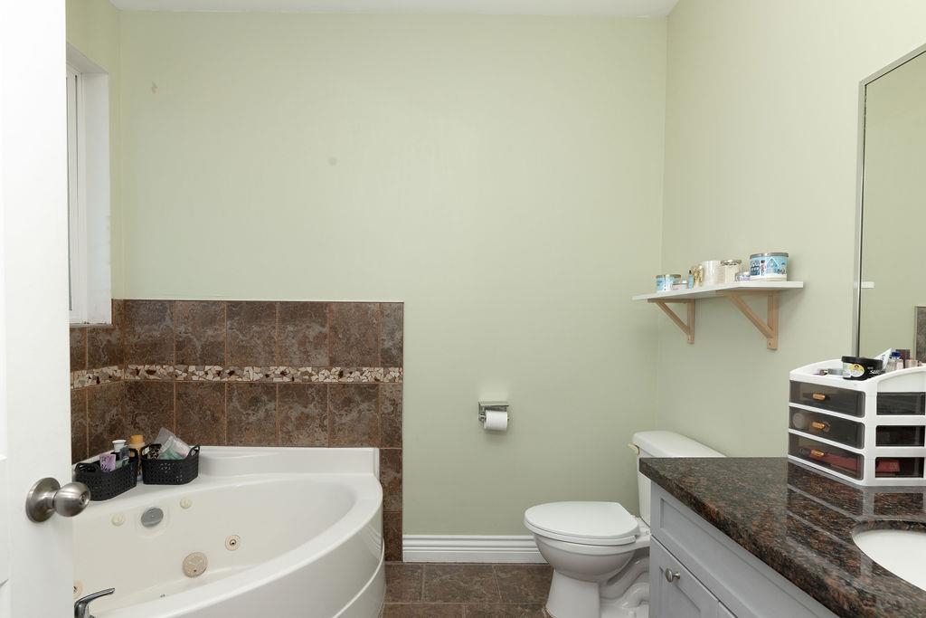 Guest Bathroom Photo of 787 North Road, Gibsons, BC
