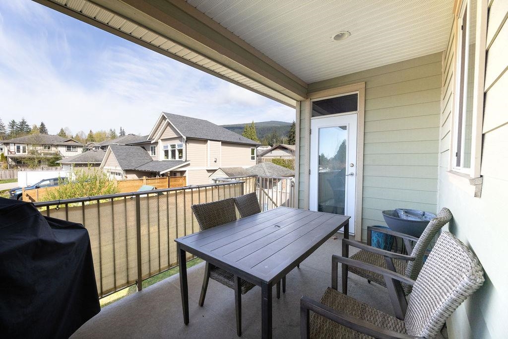Outdoor Deck Photo of 787 North Road, Gibsons, BC