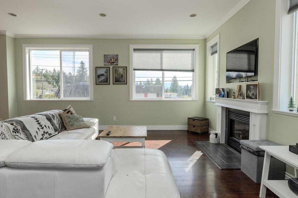 Primary Bedroom Photo of 787 North Road, Gibsons, BC