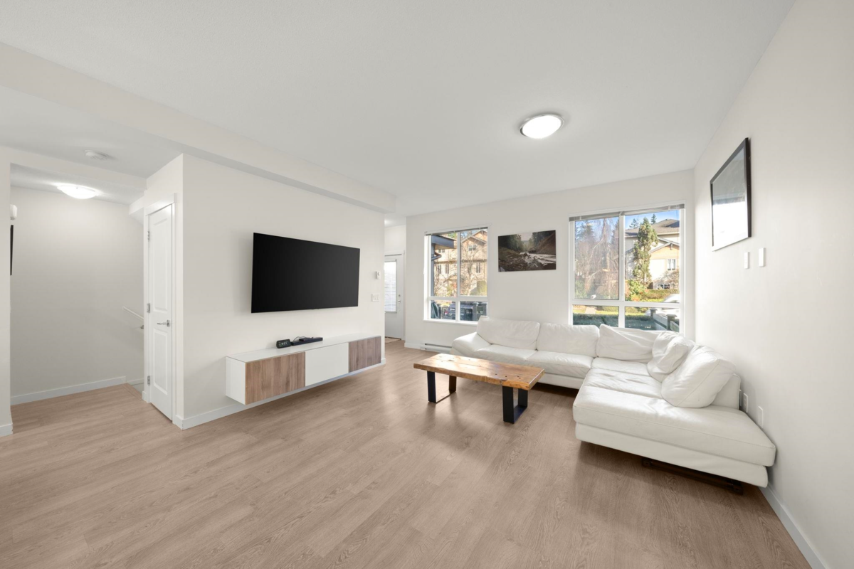 Breakfast Nook Photo of 41 15151 Edmund Drive, Surrey, BC