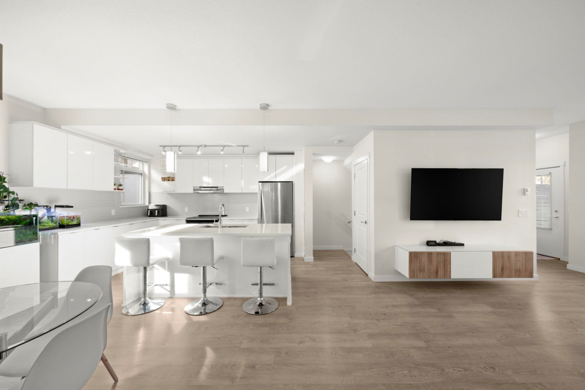 Walk-In Closet Photo of 41 15151 Edmund Drive, Surrey, BC