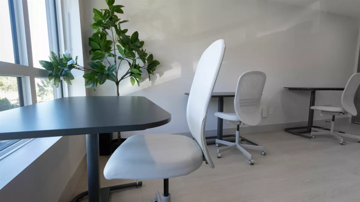 Powder Room Photo of 417 13458 95 Avenue, Surrey, BC