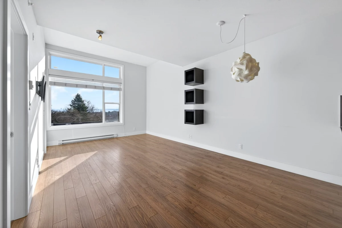Dining Area Photo of 430 15956 86a Avenue, Surrey, BC