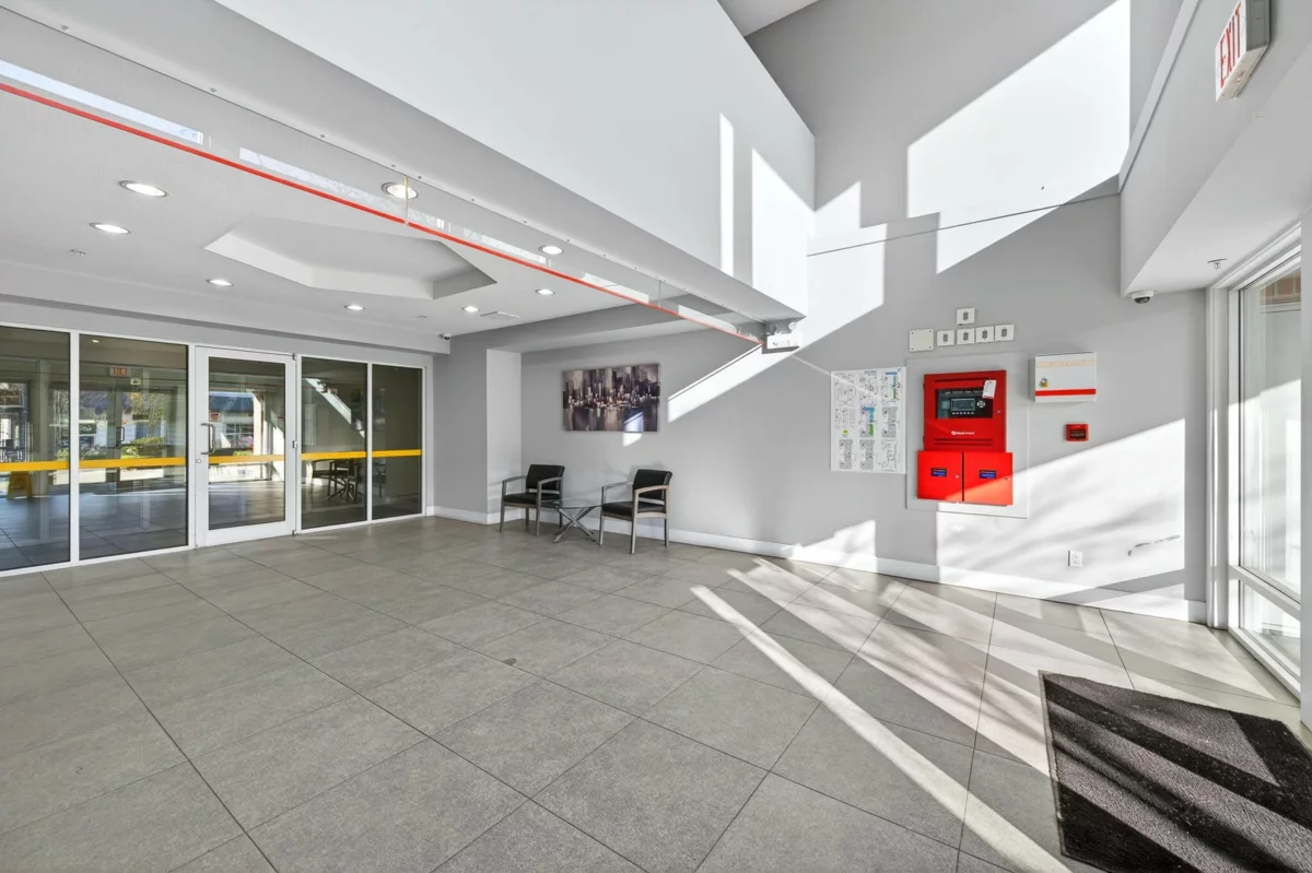 Hallway Photo of 430 15956 86a Avenue, Surrey, BC