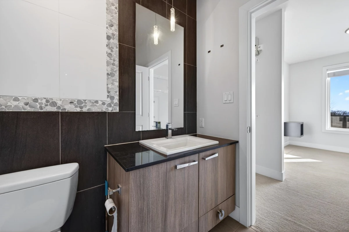 Mudroom Photo of 430 15956 86a Avenue, Surrey, BC