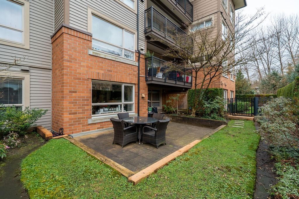 Entry Foyer Photo of 113 600 Klahanie Drive, Port Moody, BC