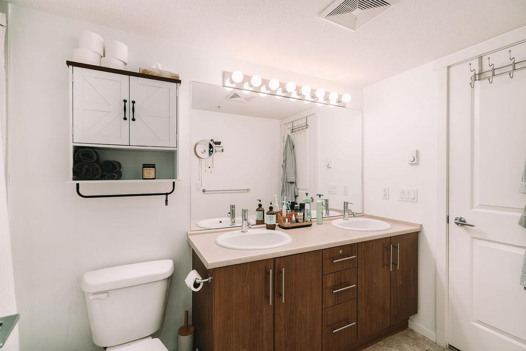 Walk-In Closet Photo of 113 600 Klahanie Drive, Port Moody, BC