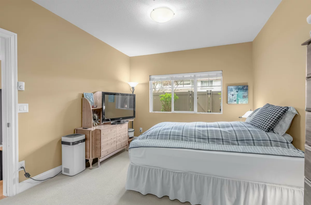 Walk-In Closet Photo of 109 22150 Dewdney Trunk Road, Maple Ridge, BC