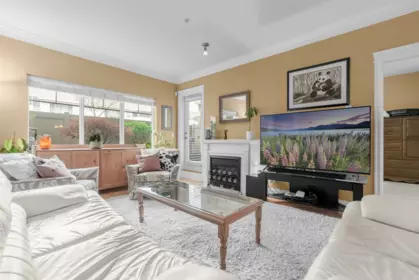 Breakfast Nook Photo of 109 22150 Dewdney Trunk Road, Maple Ridge, BC