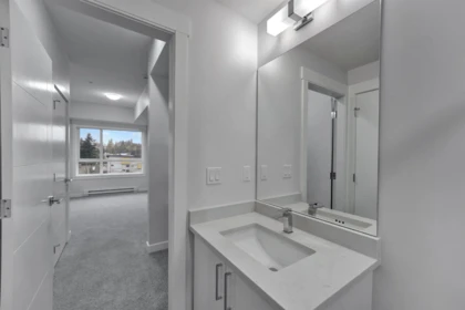 Entry Foyer Photo of 401 33886 Pine Street, Abbotsford, BC
