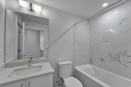 Hallway Photo of 401 33886 Pine Street, Abbotsford, BC