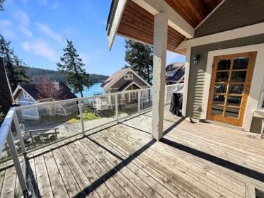 Mudroom Photo of 14C 2315 Mackinnon Road, Pender Island, BC