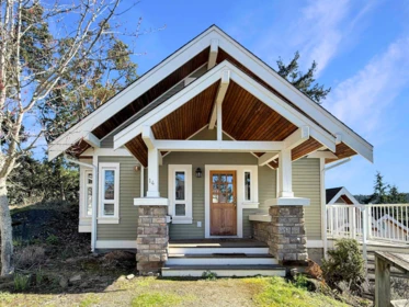 Outdoor Patio Photo of 14C 2315 Mackinnon Road, Pender Island, BC