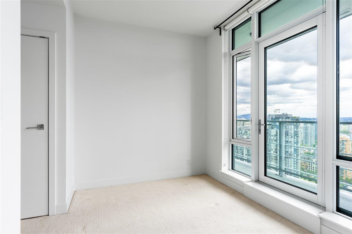 Living Room Photo of 3505 1283 Howe Street, Vancouver, BC