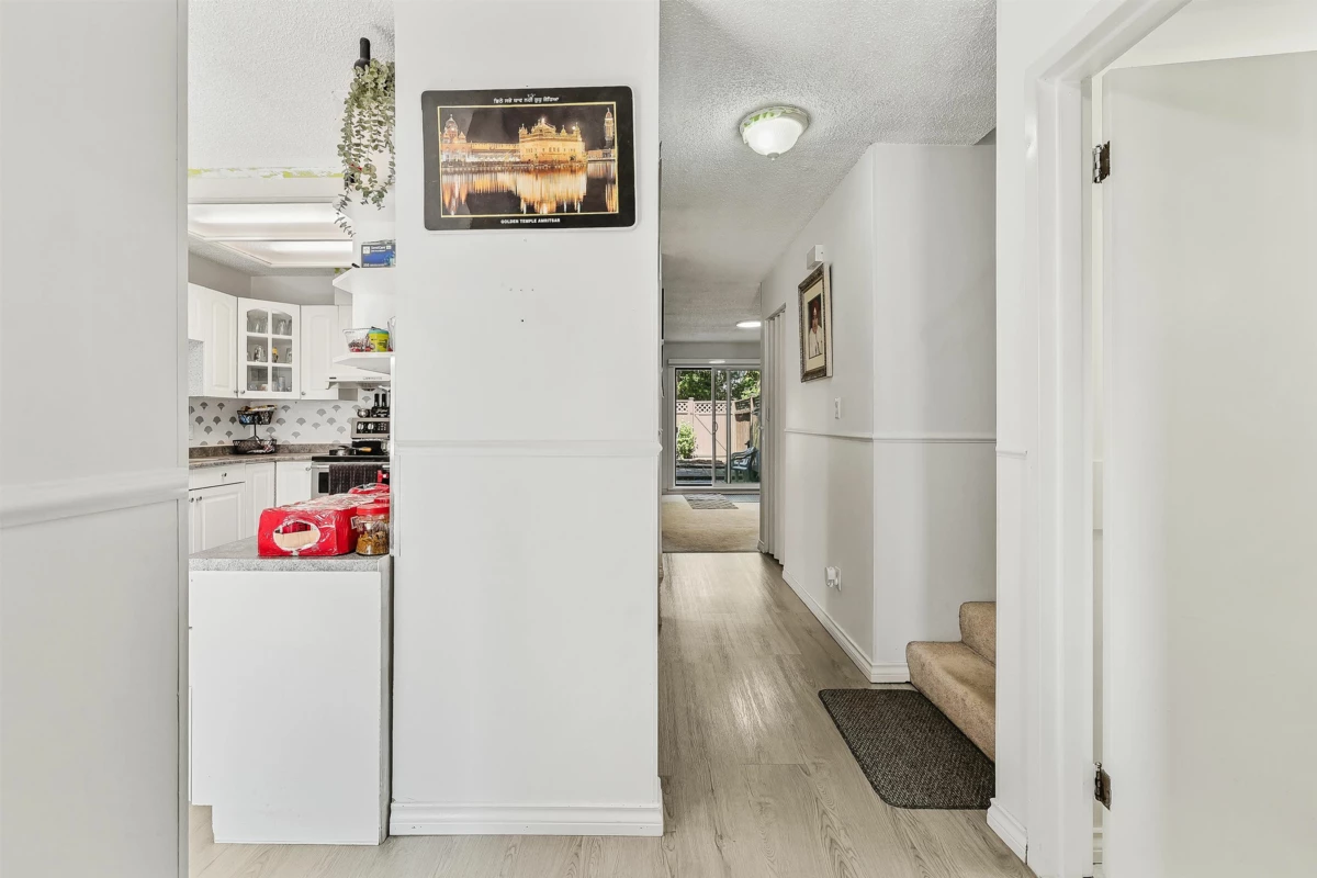 Family Room Photo of 13345 70b Avenue, Surrey, BC
