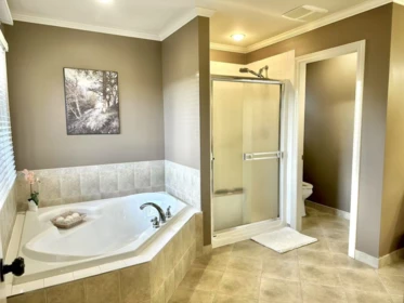 Primary Bathroom Photo of 7227 199a Street, Langley, BC