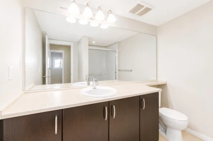 Guest Bathroom Photo of 405 3110 Dayanee Springs Boulevard, Coquitlam, BC