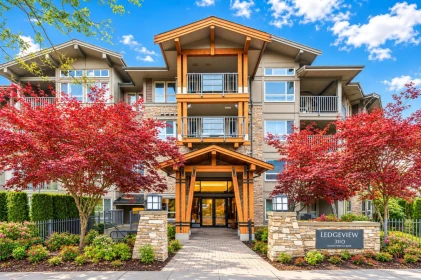 Staircase Photo of 405 3110 Dayanee Springs Boulevard, Coquitlam, BC