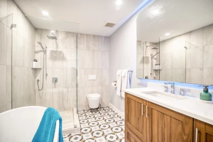 Guest Bathroom Photo of 12848 Gilden Road, Madeira Park, BC