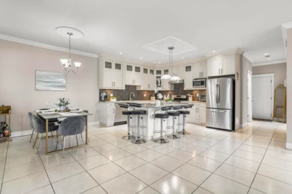 Kitchen Photo of 11790 80 Avenue, Delta, BC