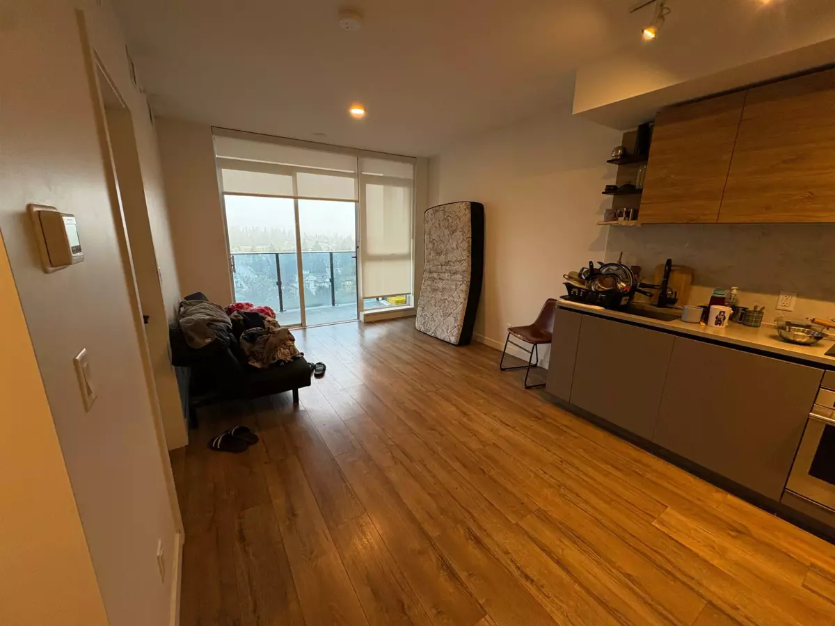 Living Room Photo of 1901 13428 105 Avenue, Surrey, BC