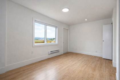 Breakfast Nook Photo of 16952 40 Avenue, Surrey, BC
